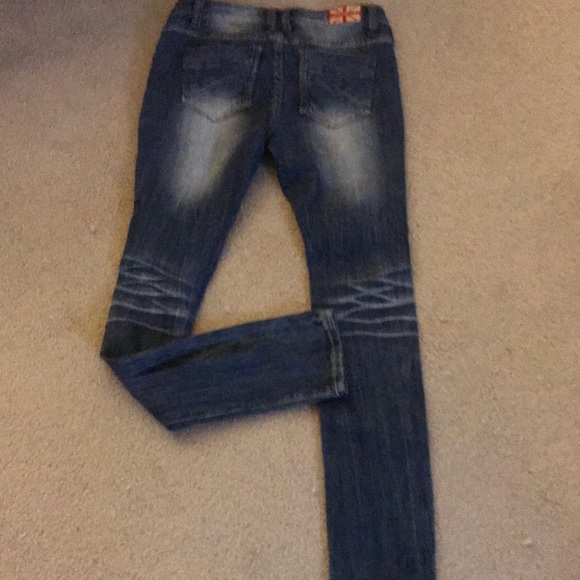 Never worn distressed Jeans - Picture 3 of 4
